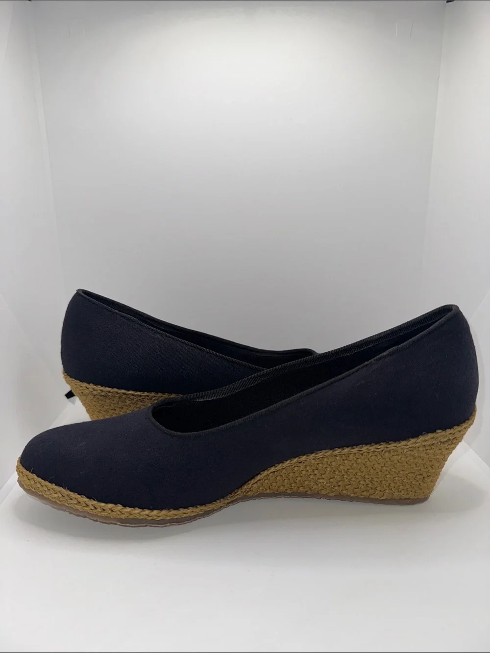 Beacon Newport Wedge Espadrilles Navy Canvas Women’s 8.5
